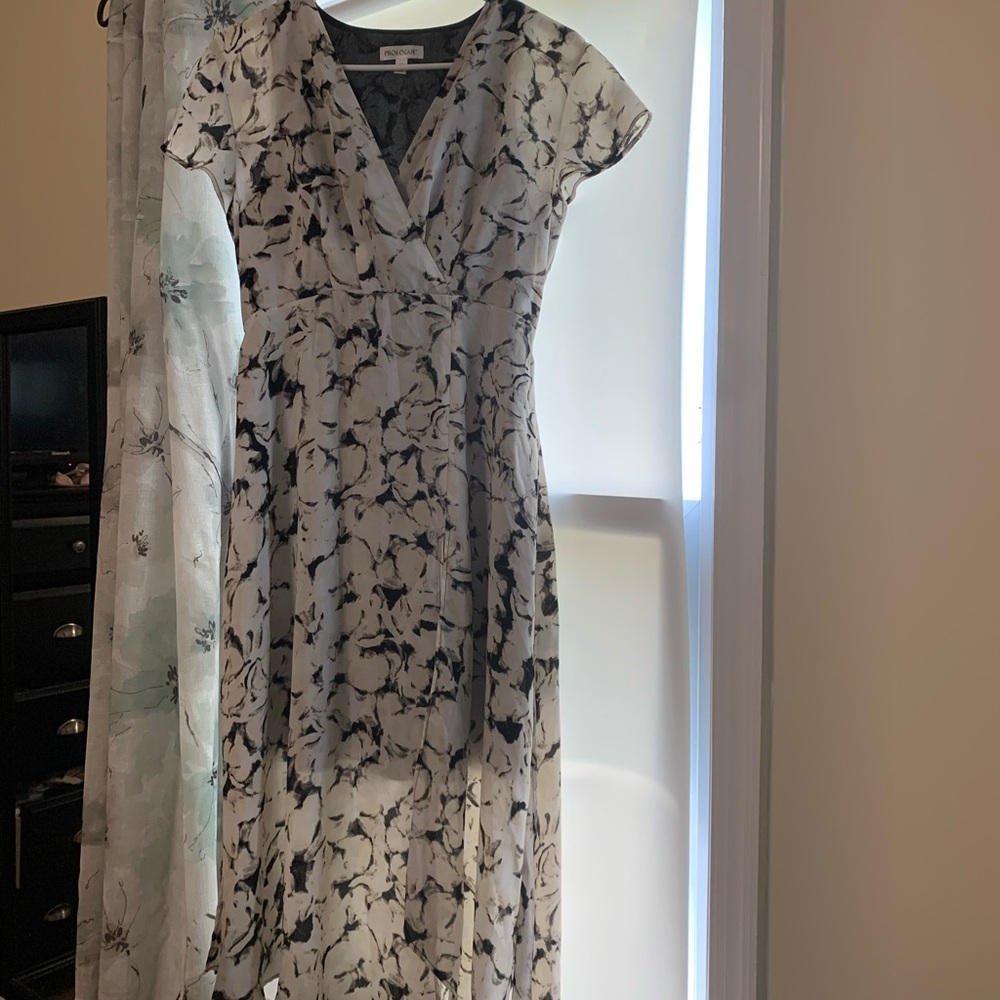 Dress - Picture 2 of 2